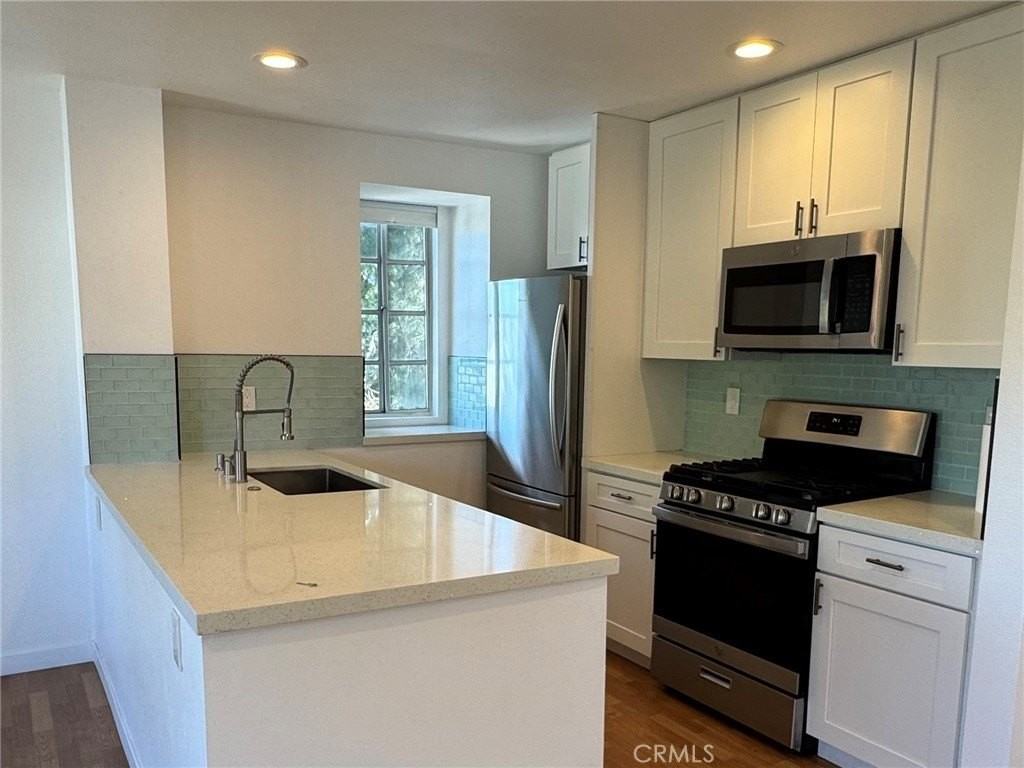 25050 Terrace Lantern - Photo 2 of 13