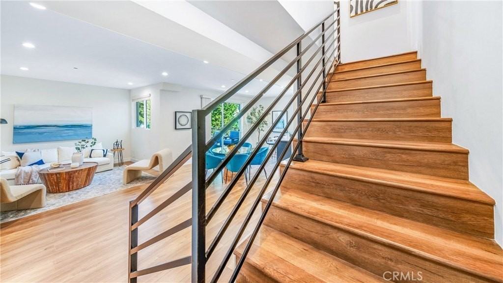 17158 Chatsworth St #4 - Photo 4 of 12