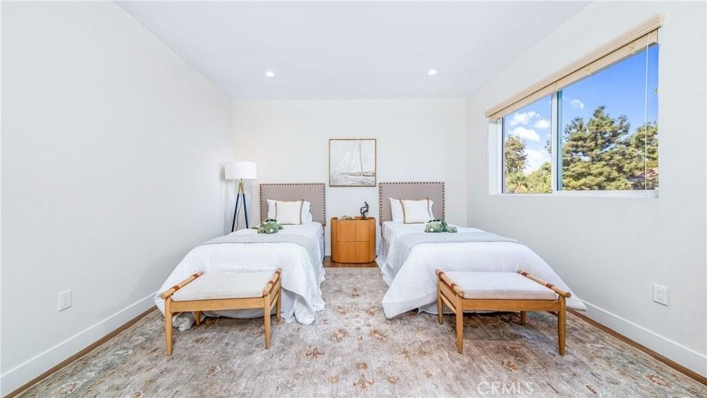 17158 Chatsworth St #4 - Photo 5 of 12