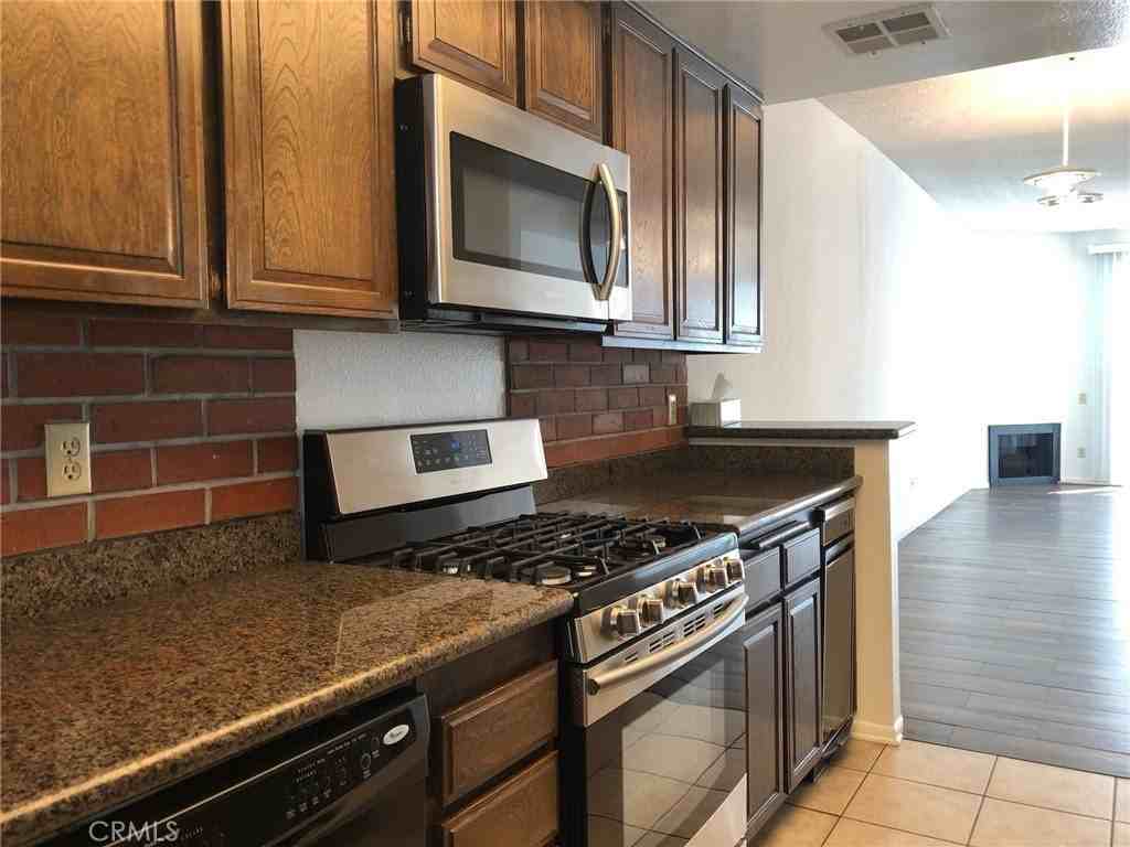 4242 Stansbury Ave #113 - Photo 7 of 25