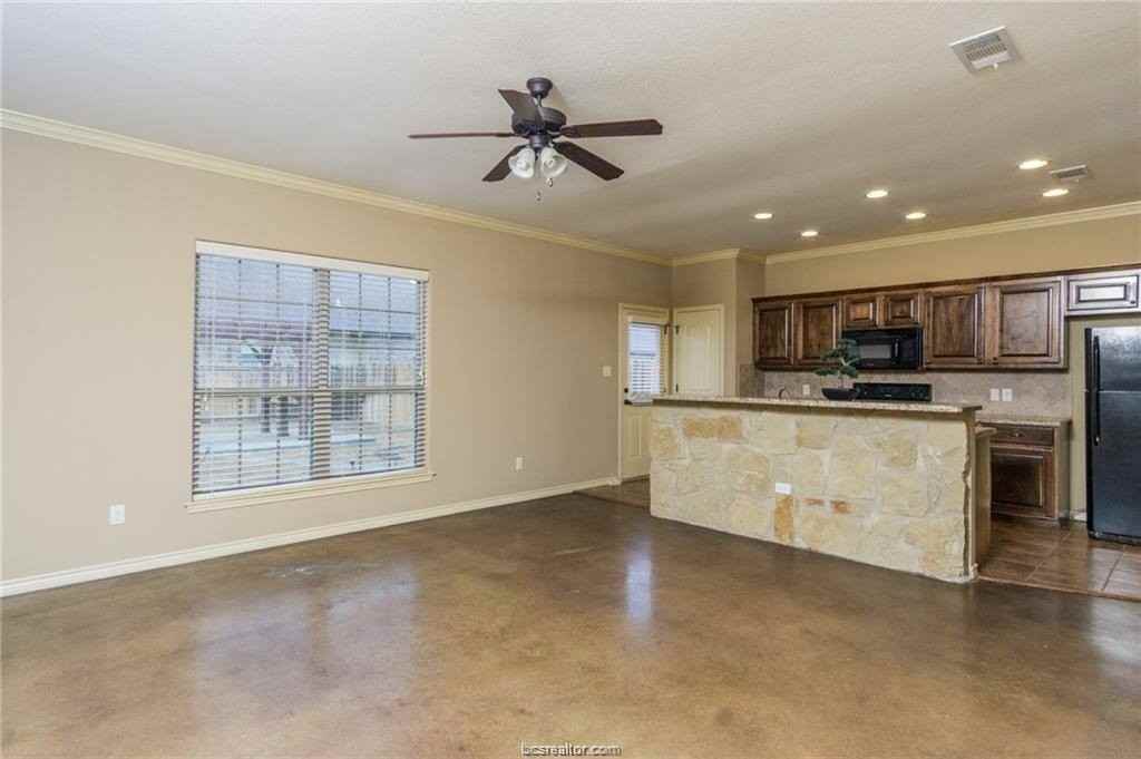 3010 Old Ironsides Dr - Photo 6 of 20