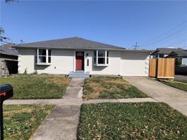 featured image of 6549 Bellaire Dr