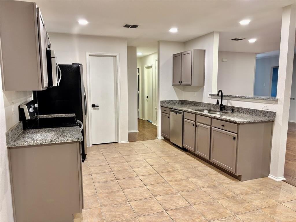 1209 Scottsdale Dr - Photo 5 of 17