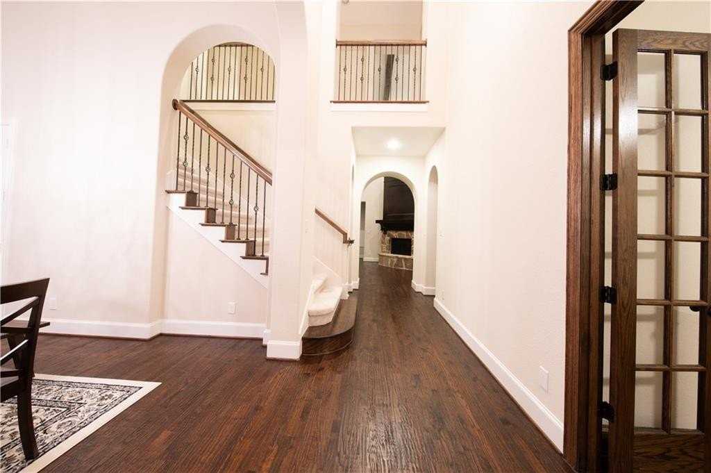 879 Grassy Shore Ct - Photo 4 of 32