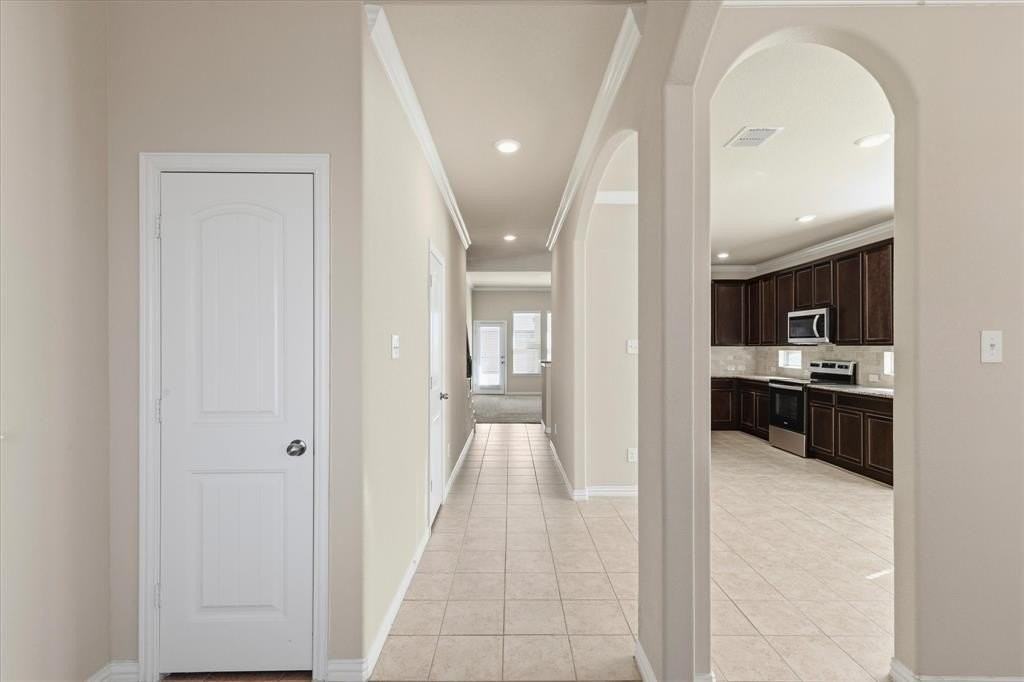 16604 White Rock Blvd - Photo 6 of 40