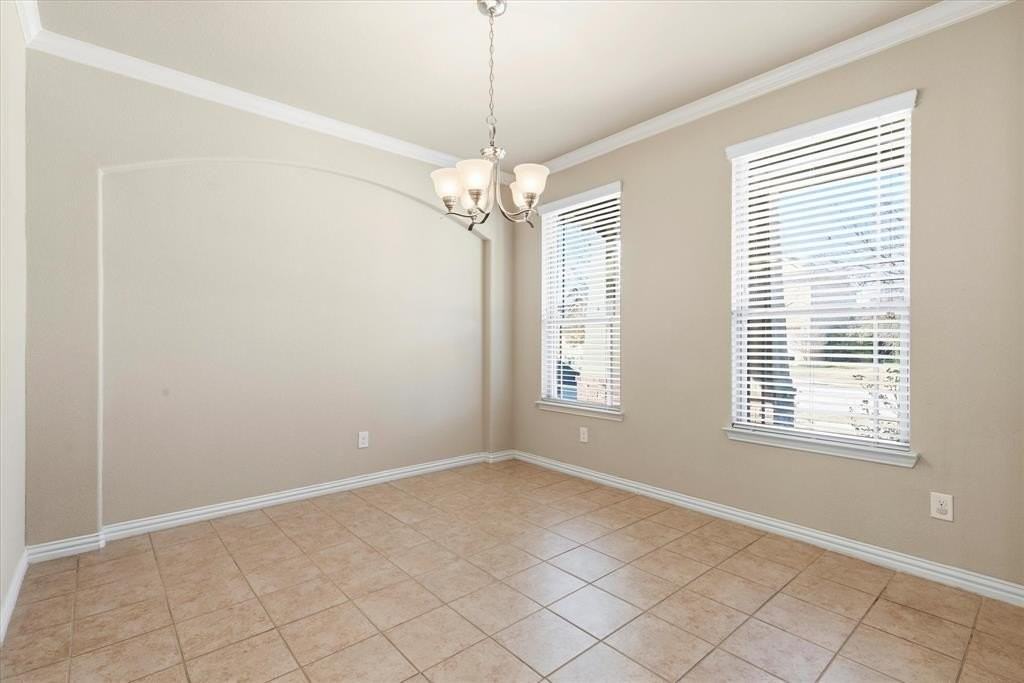 16604 White Rock Blvd - Photo 7 of 40