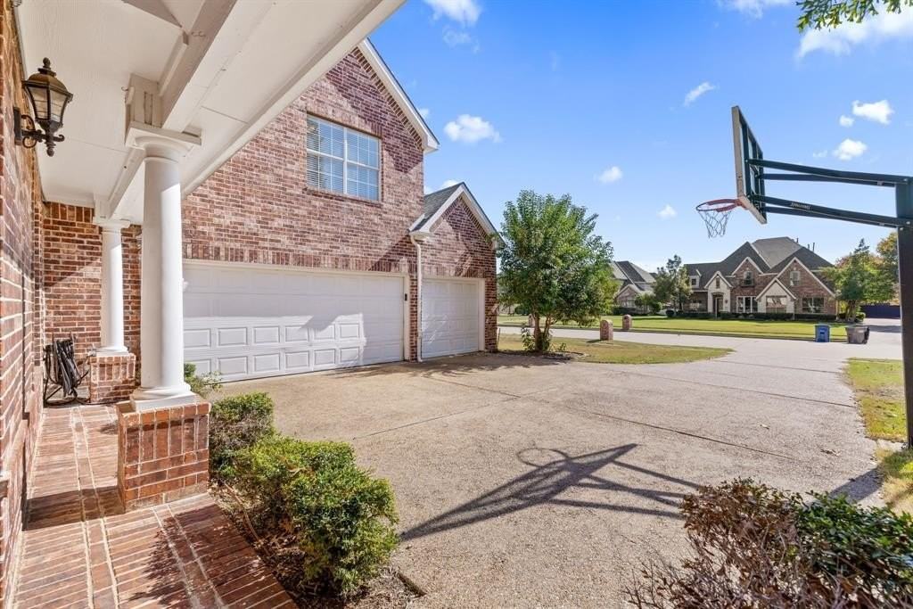 2021 Country Brook Ln - Photo 5 of 40