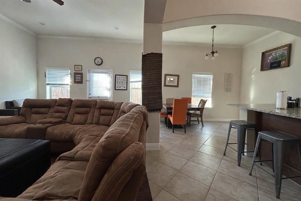 2373 Novin Dr - Photo 7 of 23