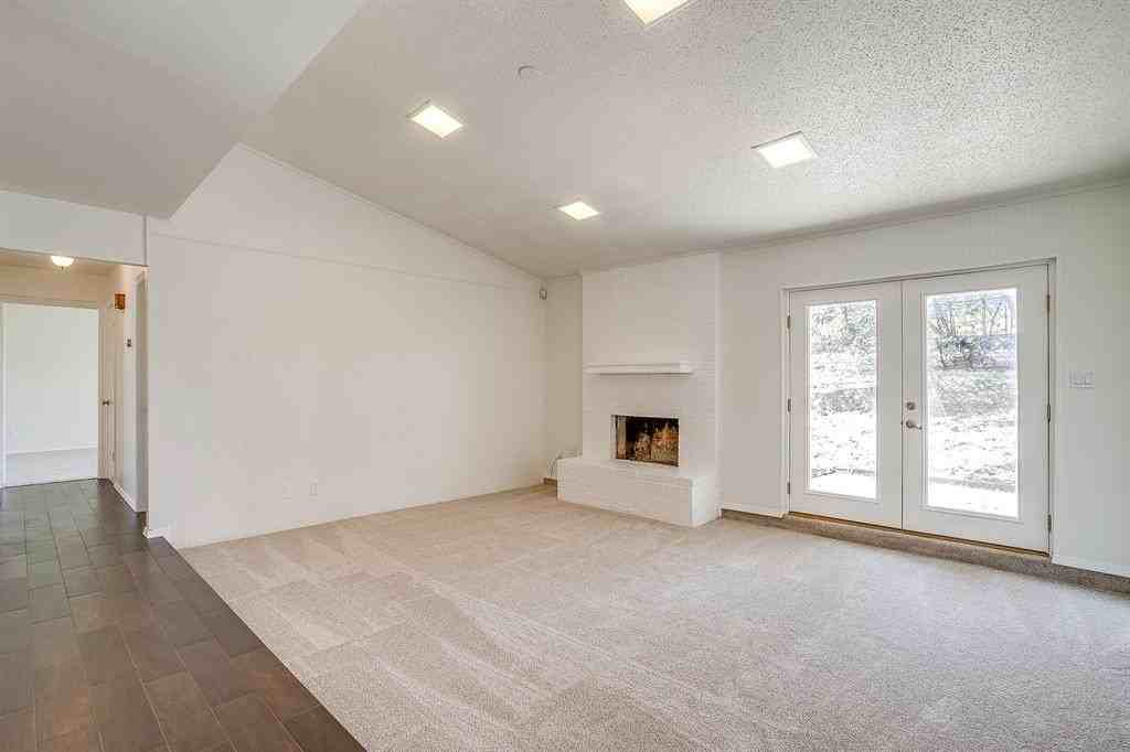 2017 Garden Oaks Dr - Photo 4 of 20