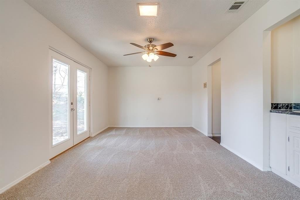 2017 Garden Oaks Dr - Photo 6 of 20