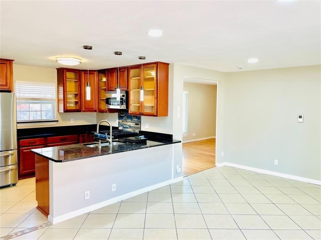 534 E Spring Valley Rd - Photo 7 of 34