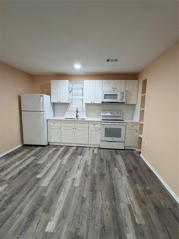 3827 Biglow Dr - Photo 2 of 11