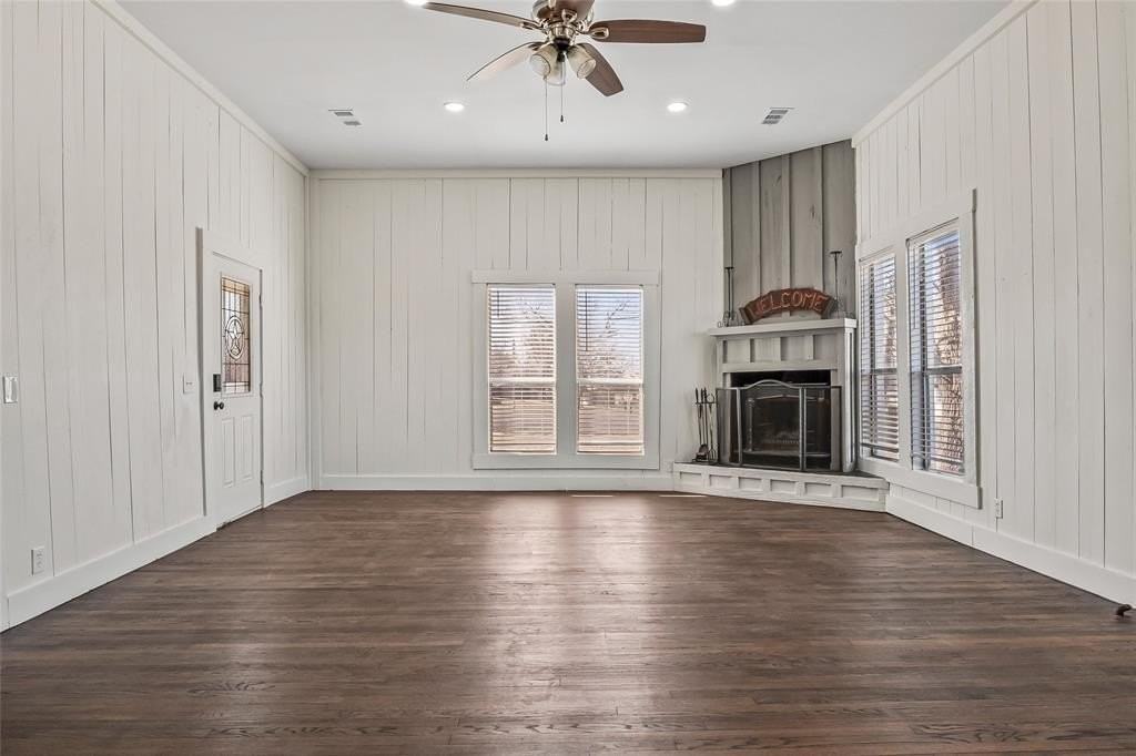 442 W Mccart St - Photo 3 of 40