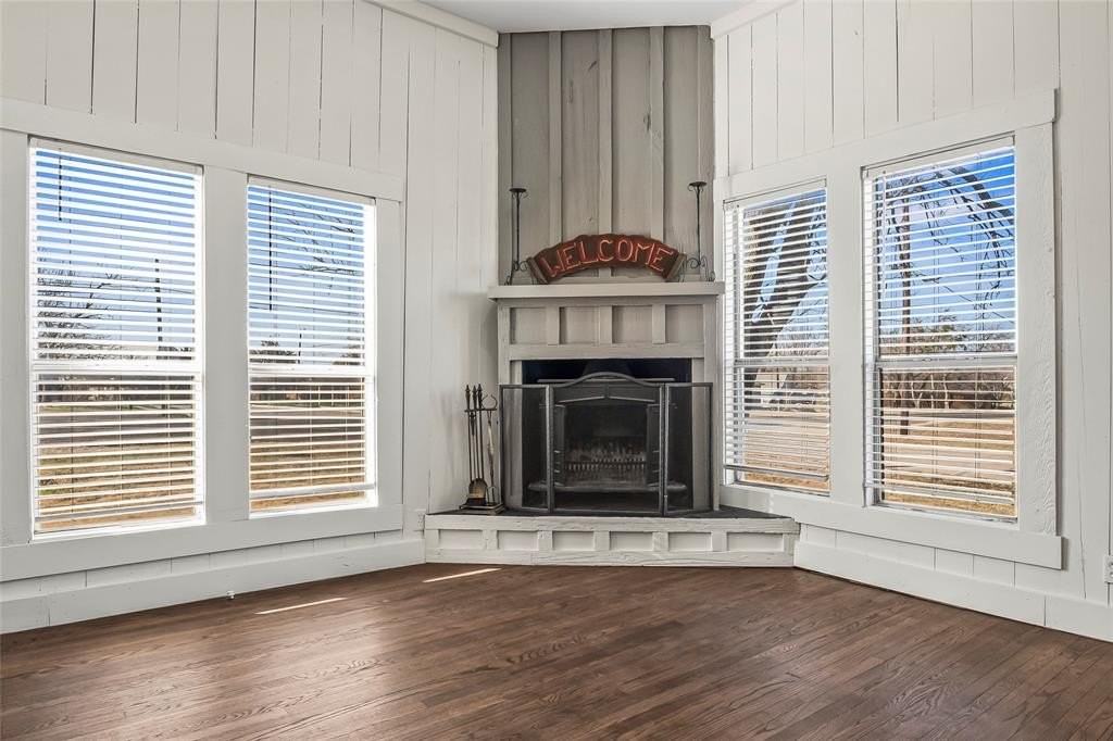 442 W Mccart St - Photo 4 of 40