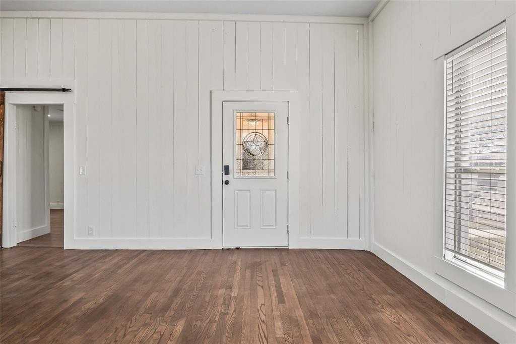 442 W Mccart St - Photo 5 of 40