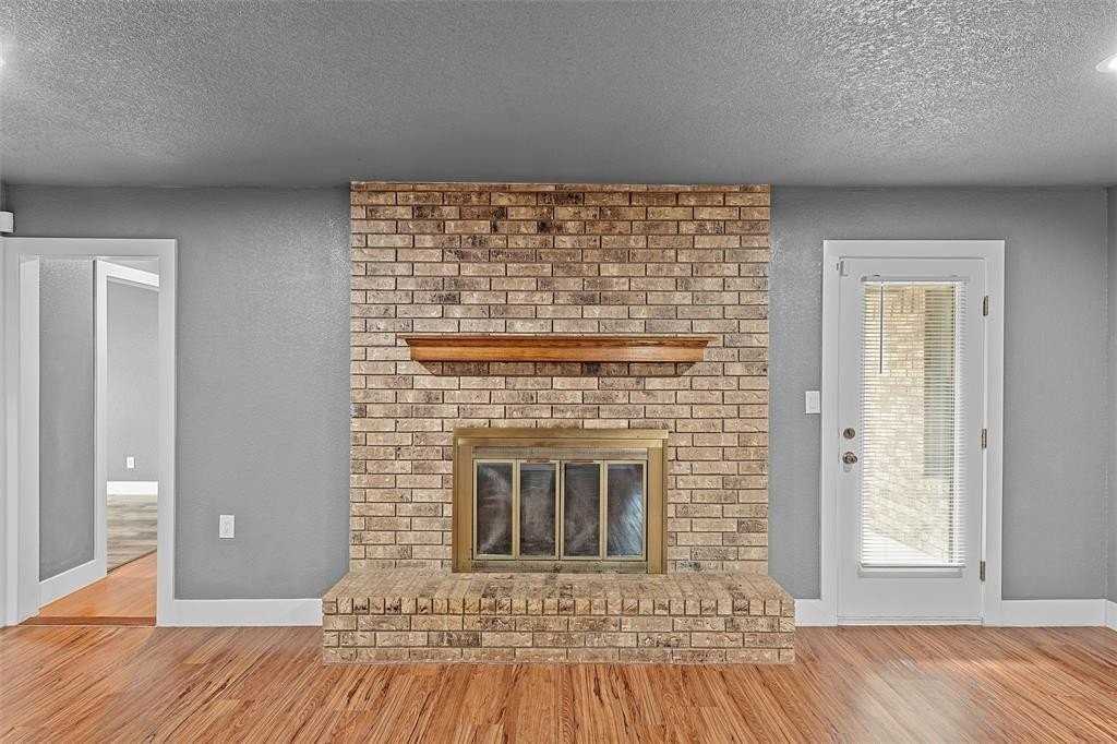 106 Willowcrest St - Photo 3 of 26