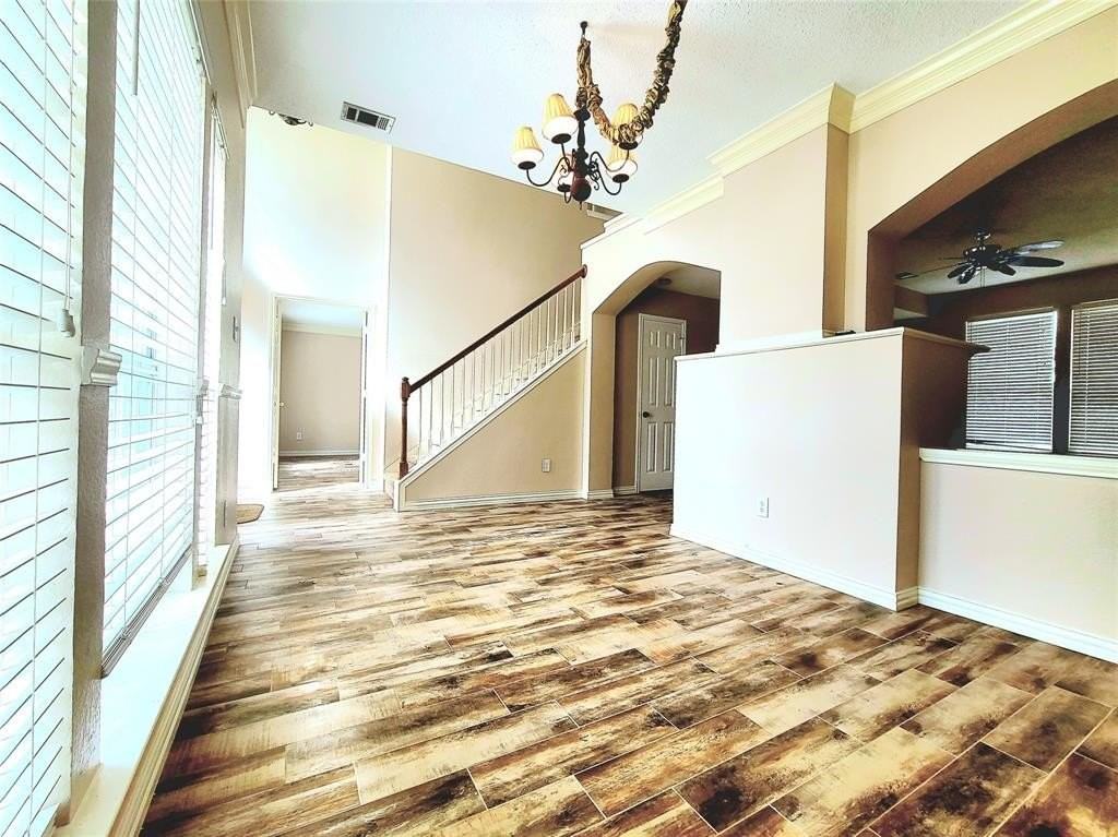 4202 Buena Vista Ln - Photo 2 of 17