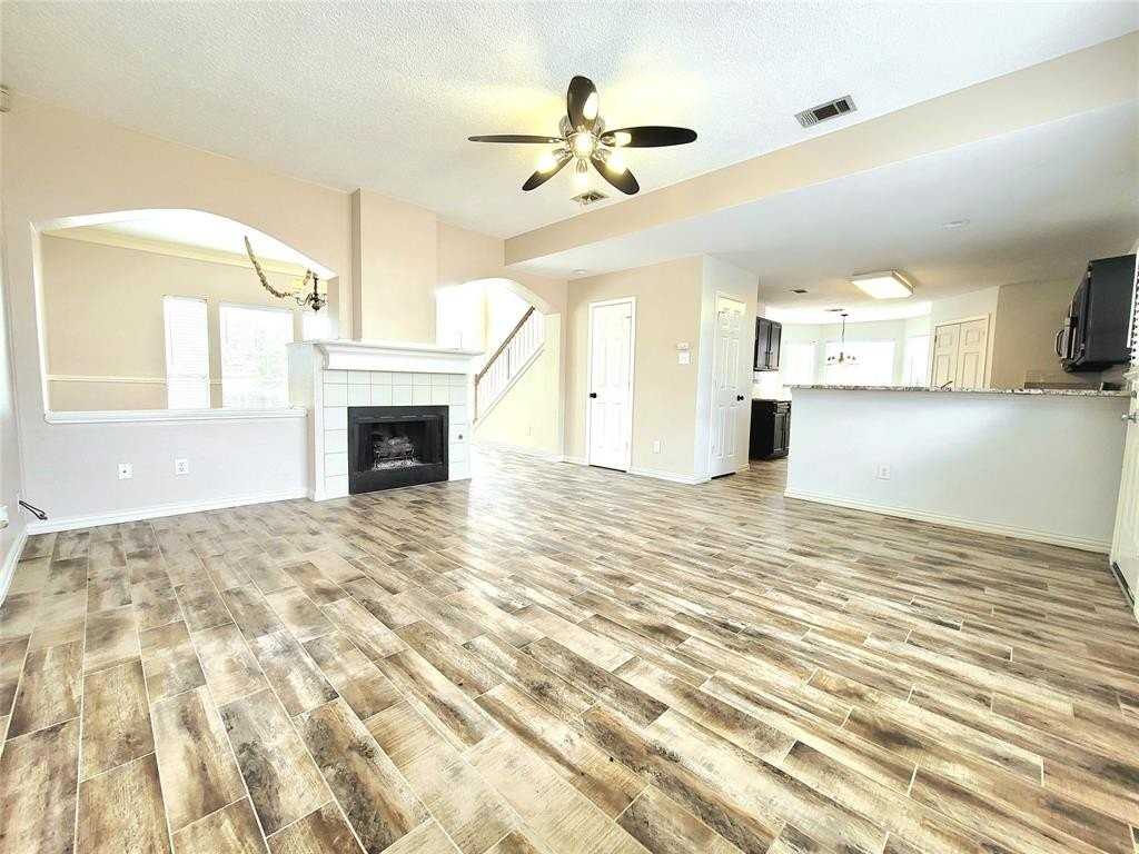 4202 Buena Vista Ln - Photo 3 of 17