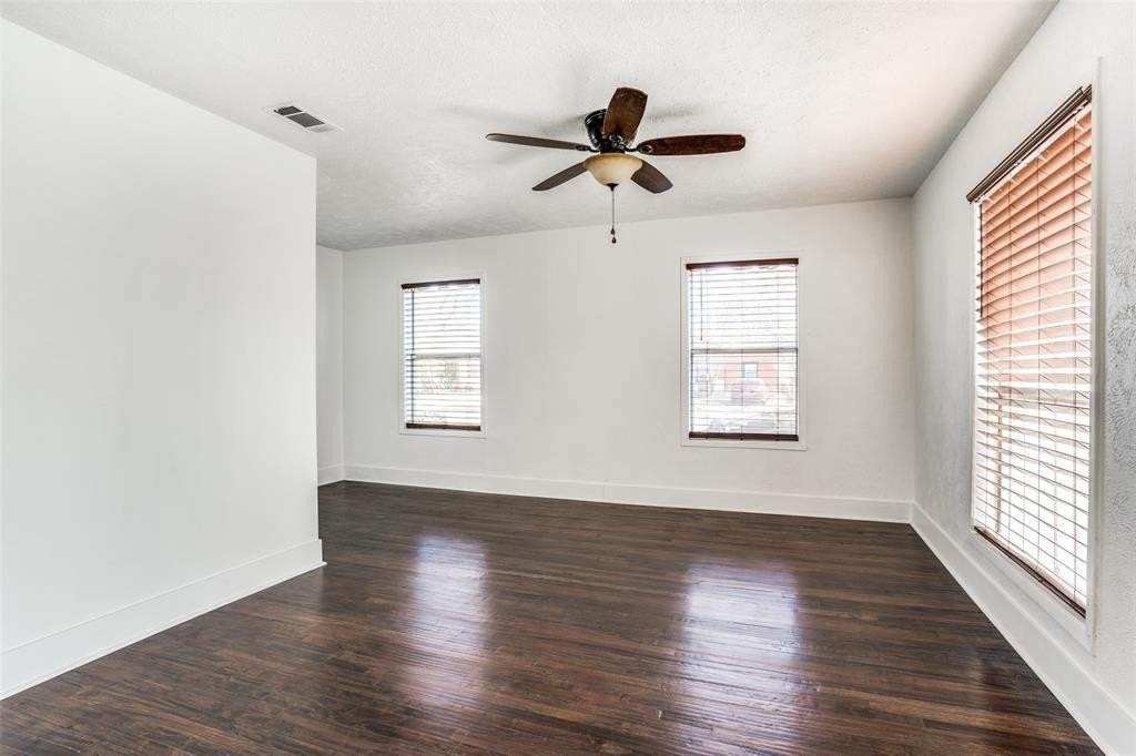 2837 Cherrywood Ave - Photo 4 of 14