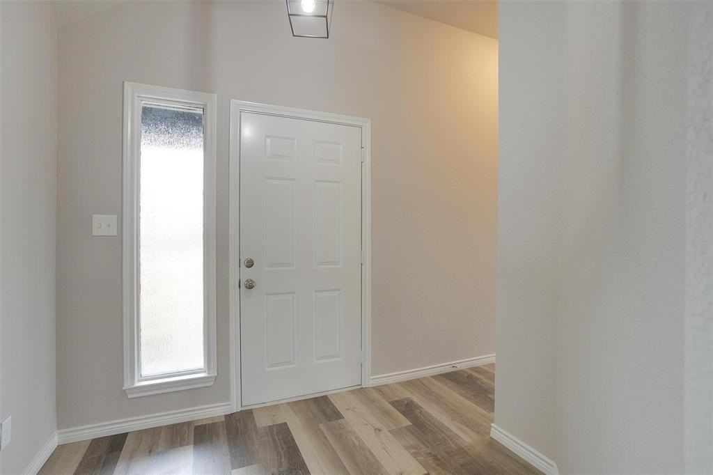 402 Ranch Rd - Photo 5 of 39