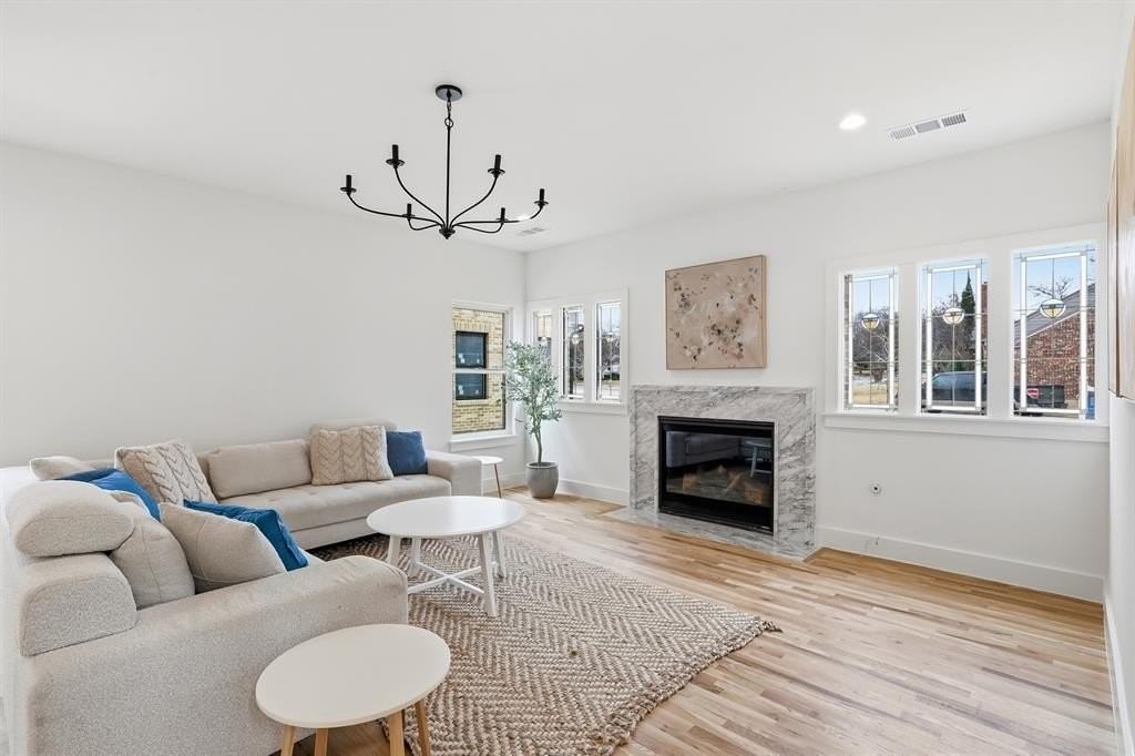 3247 Homer St - Photo 5 of 11