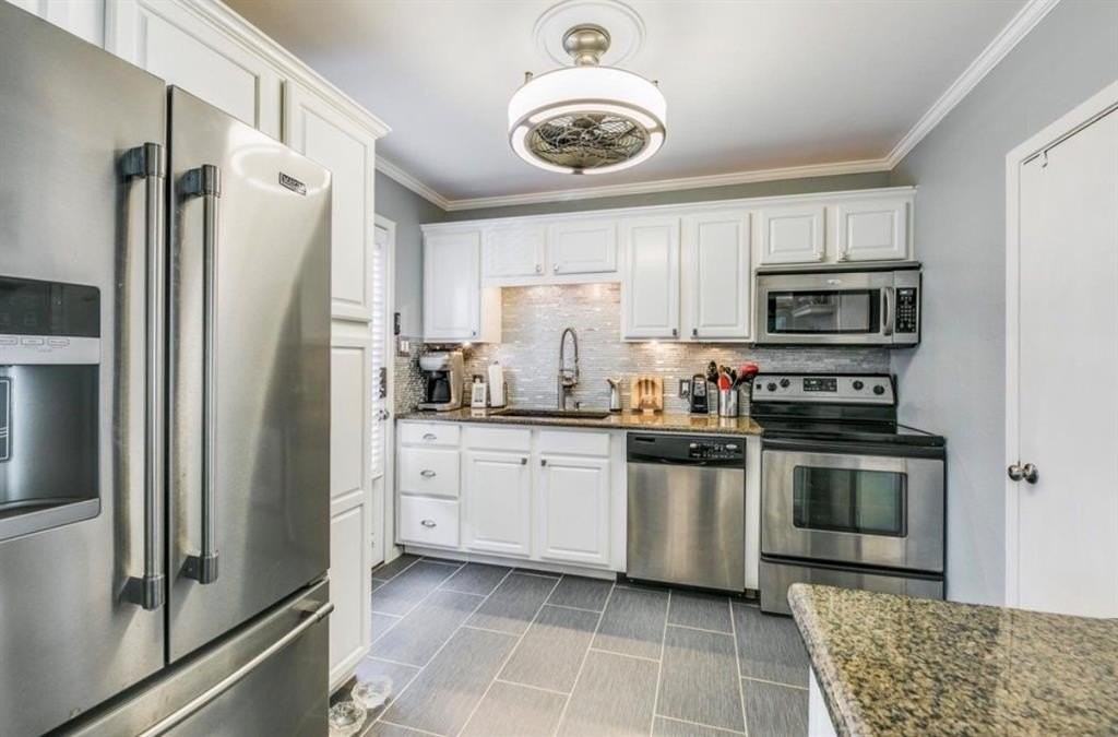 5030 Lahoma St - Photo 4 of 14