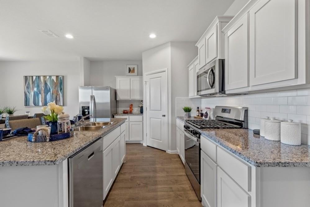 8520 Little Acorn Dr - Photo 4 of 9