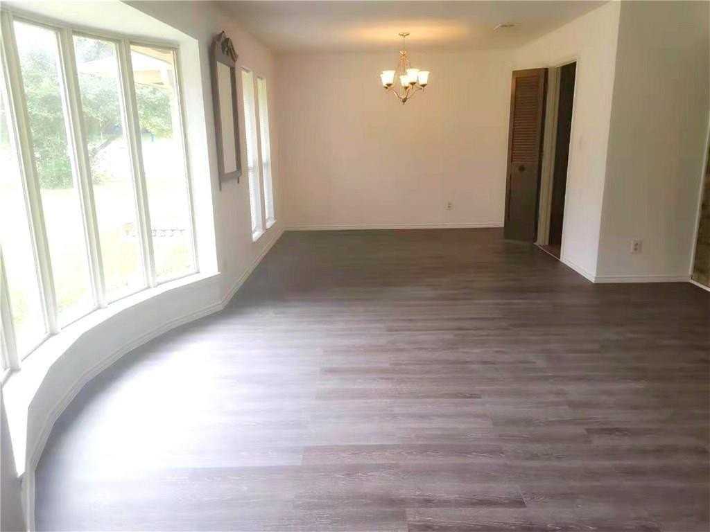 2033 Westridge Dr - Photo 2 of 6