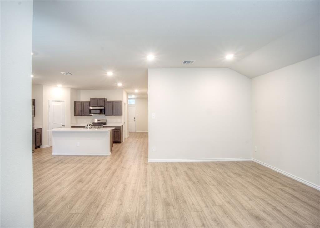 3913 Turquoise Ave - Photo 4 of 19