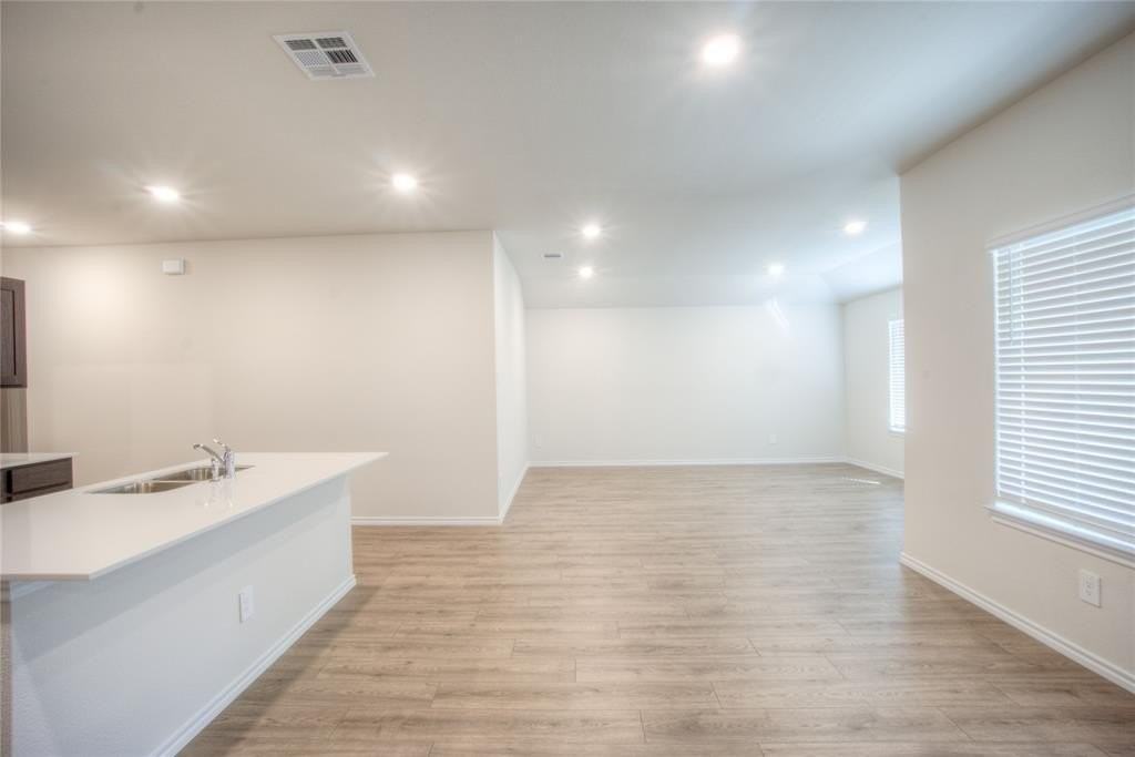 3913 Turquoise Ave - Photo 6 of 19