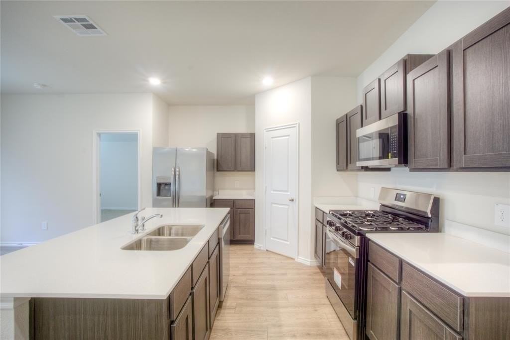 3913 Turquoise Ave - Photo 7 of 19