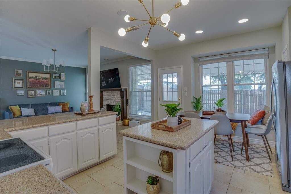 2130 Montclair Ln - Photo 6 of 16