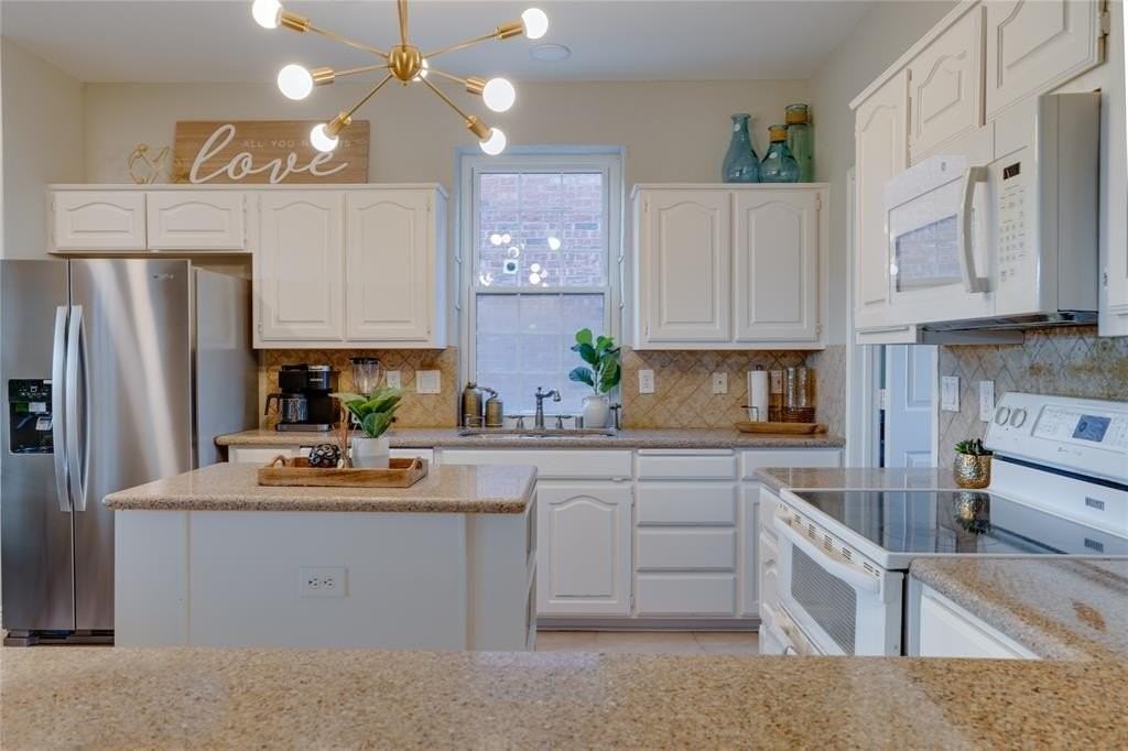 2130 Montclair Ln - Photo 7 of 16