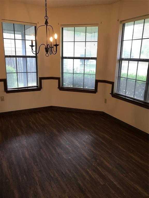 11 Marvin Gdns - Photo 6 of 11