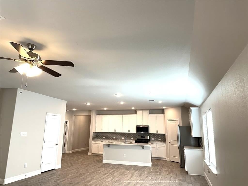 2309 Lannister St - Photo 4 of 22