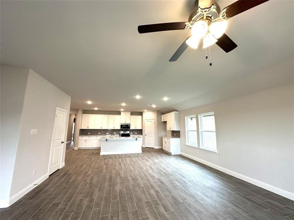 2309 Lannister St - Photo 6 of 22