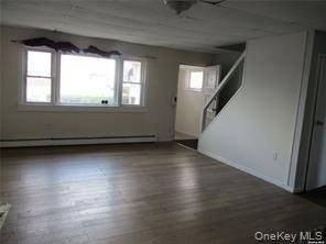 323 Peninsula Blvd - Photo 4 of 12