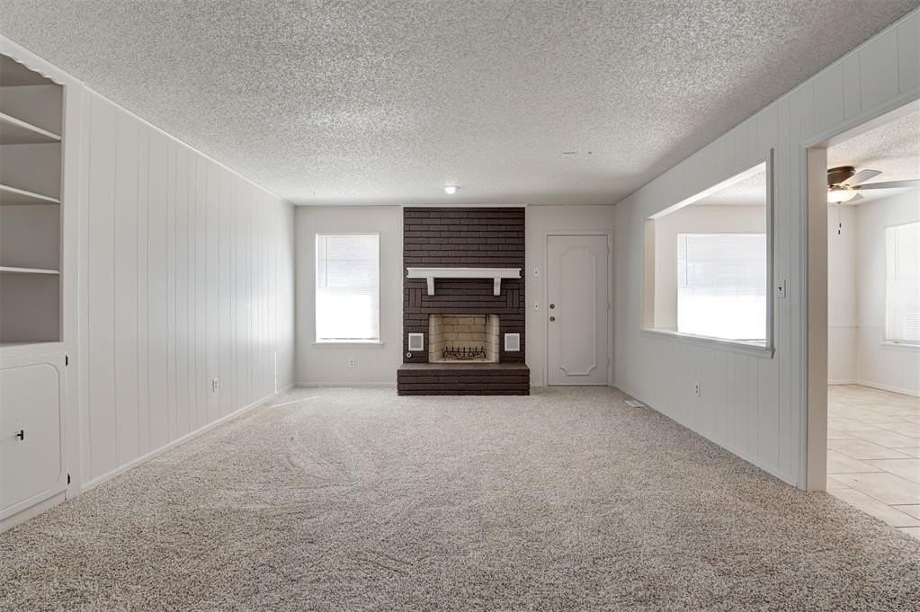 524 Sherwood Ln - Photo 6 of 34