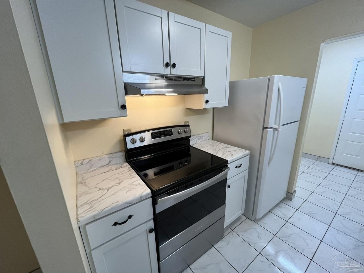 3220 Redwood Ln - Photo 5 of 18