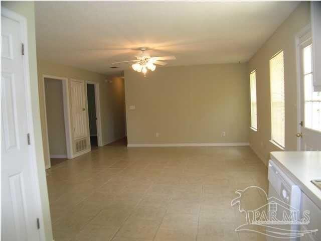 4738 Live Oak Ln - Photo 6 of 30