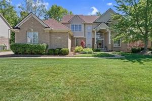 featured image of 6062 Fairborn Dr