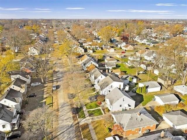 24410 Union St - Photo 7 of 28