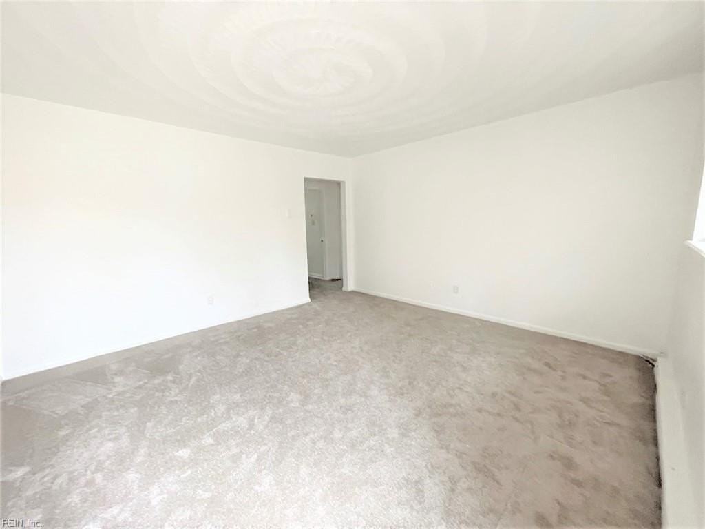 2018 Pond Ln - Photo 2 of 12