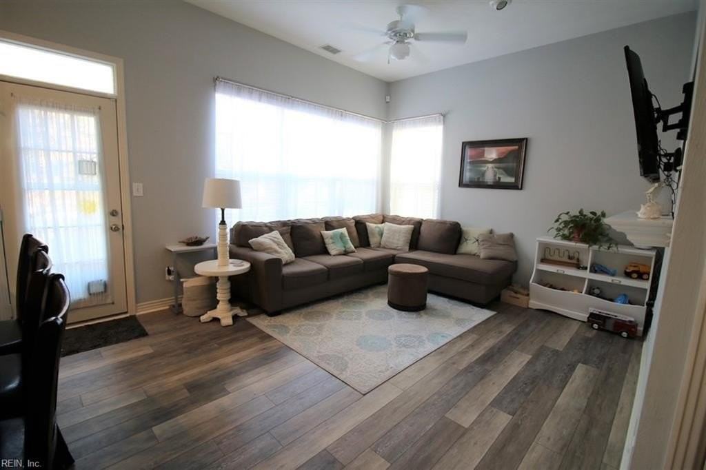 3844 Three Ships Lndg - Photo 3 of 29