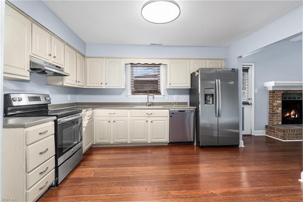 1305 Eaglewood Dr - Photo 4 of 21