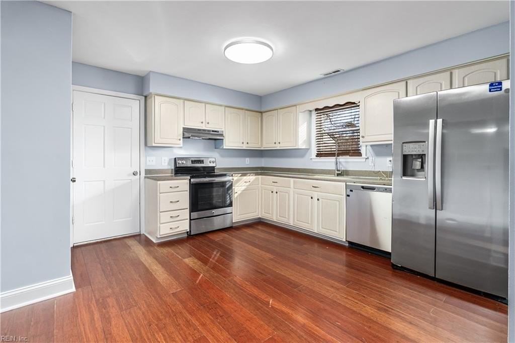 1305 Eaglewood Dr - Photo 5 of 21