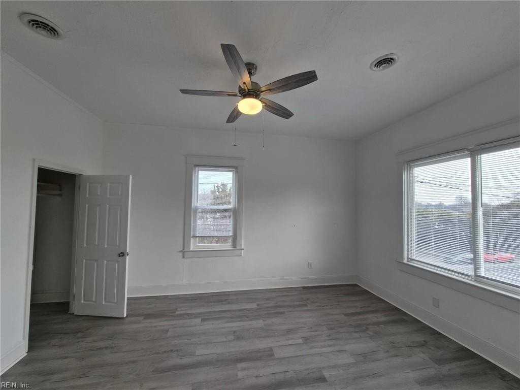 351 51st St - Photo 7 of 23