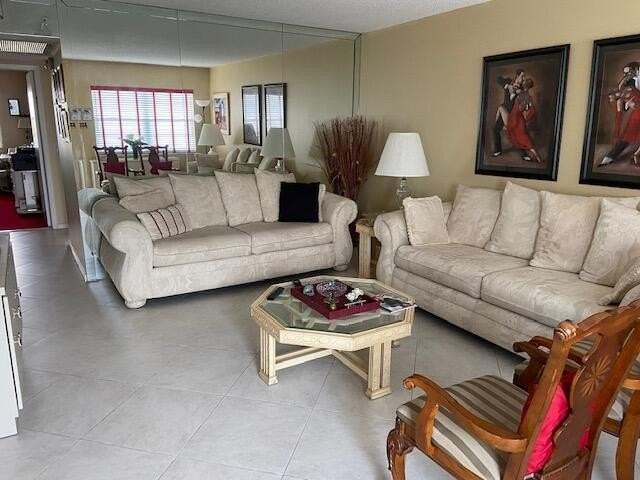 4042 Exeter C - Photo 6 of 12