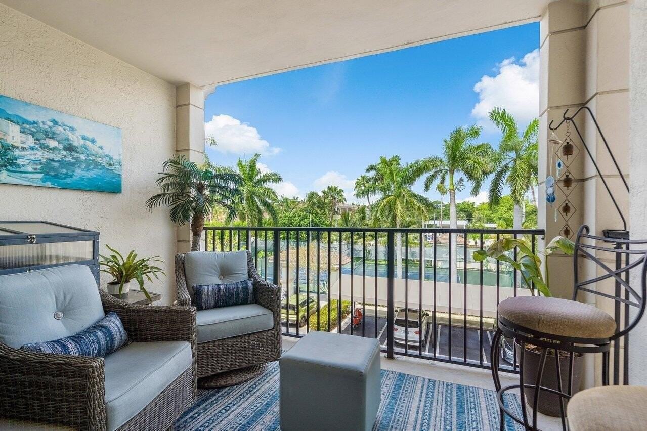 1302 Tuscany Way - Photo 5 of 50