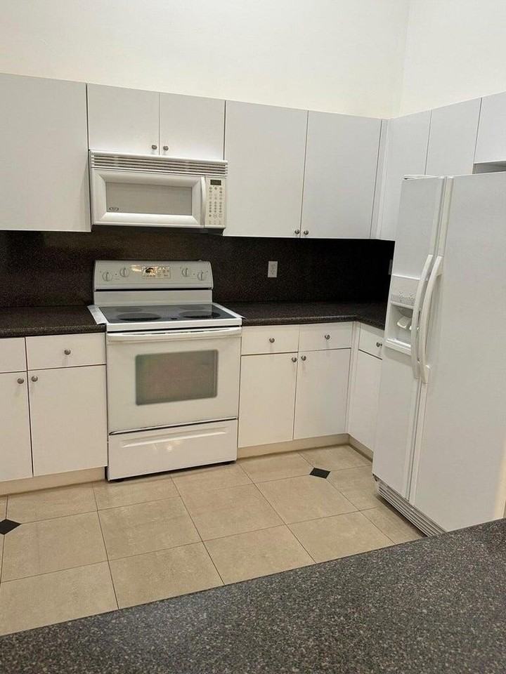 9861 Galleon Dr - Photo 7 of 27